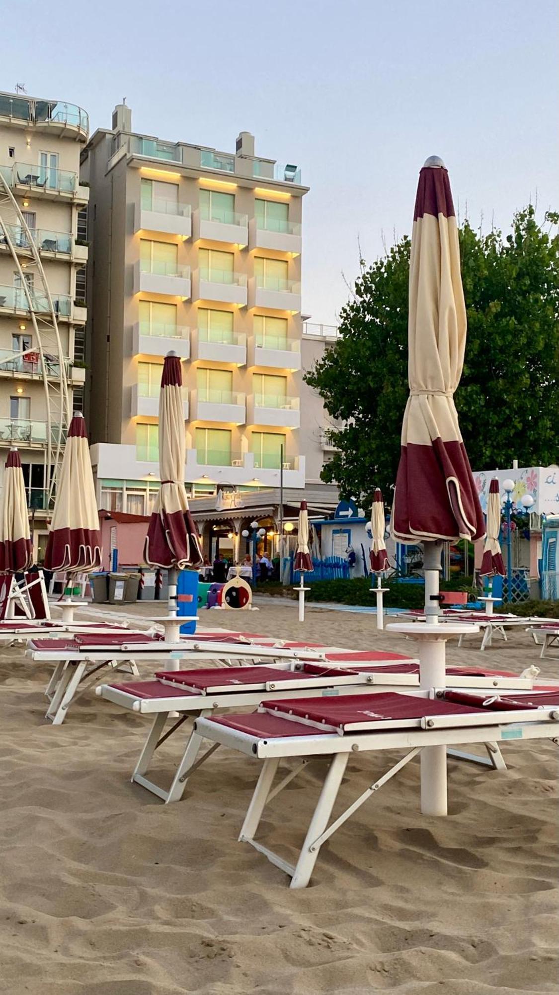 Hotel Europa Gabicce Mare Buitenkant foto