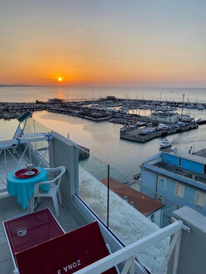 Hotel Europa Gabicce Mare Buitenkant foto