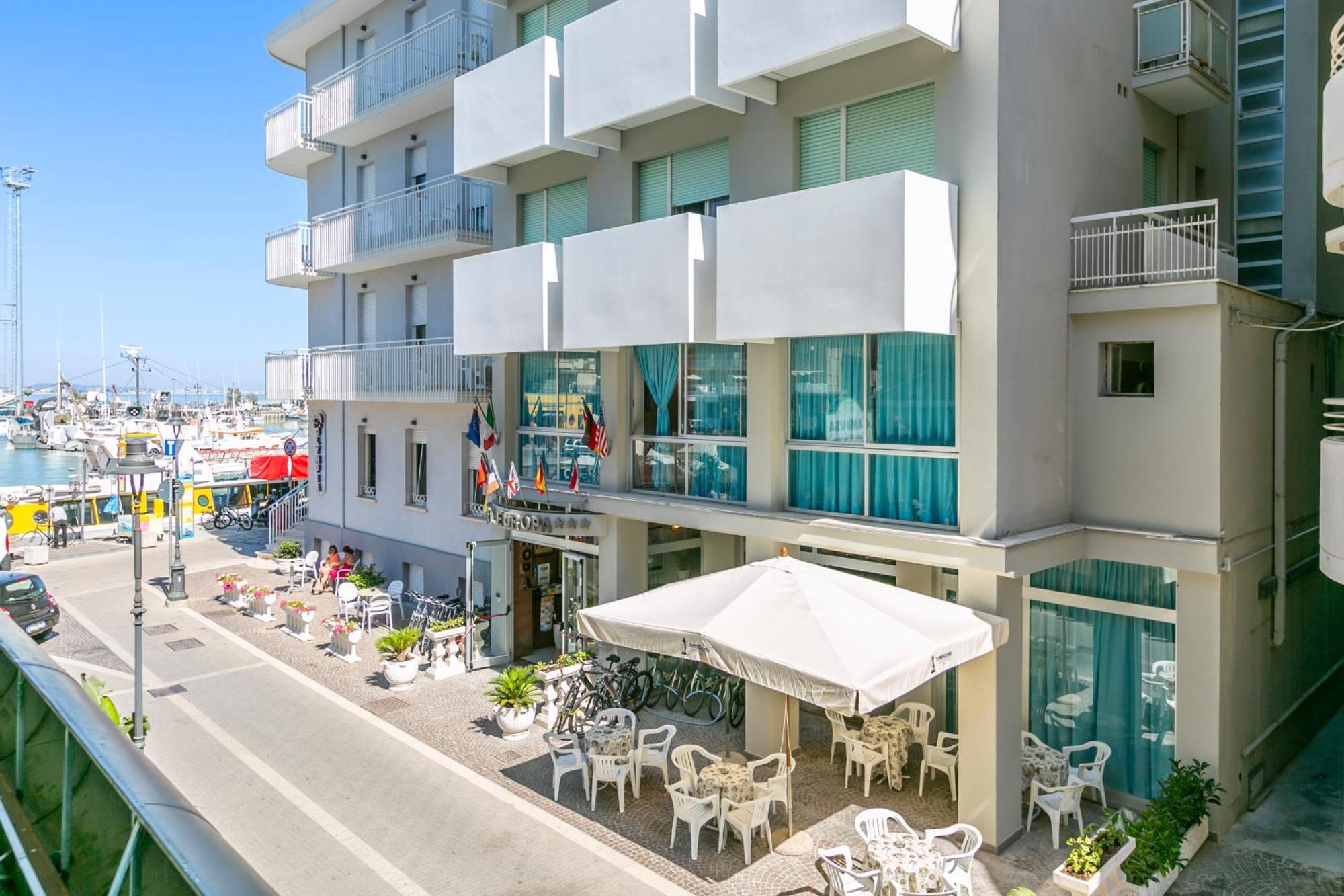 Hotel Europa Gabicce Mare Buitenkant foto