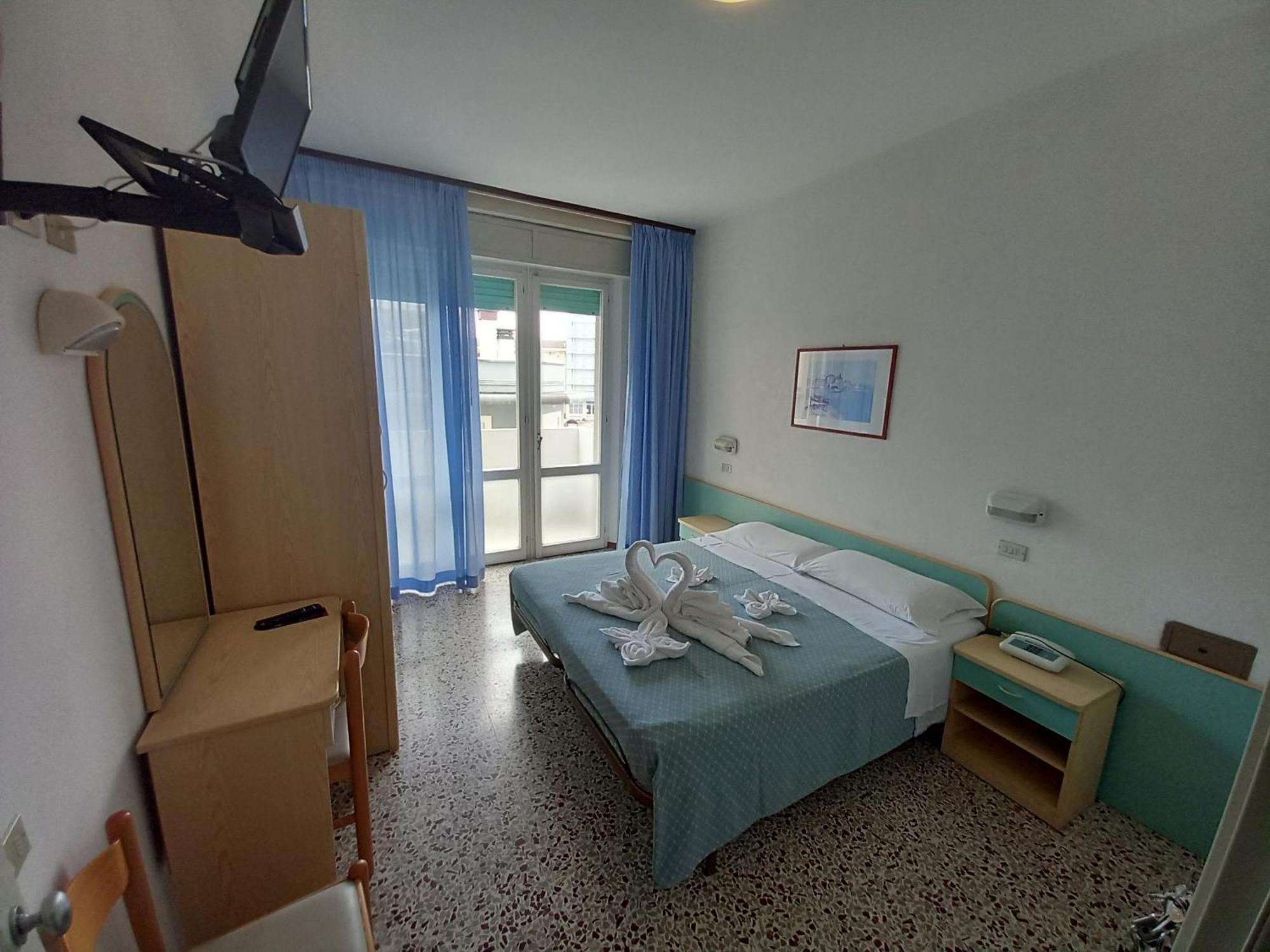 Hotel Europa Gabicce Mare Buitenkant foto